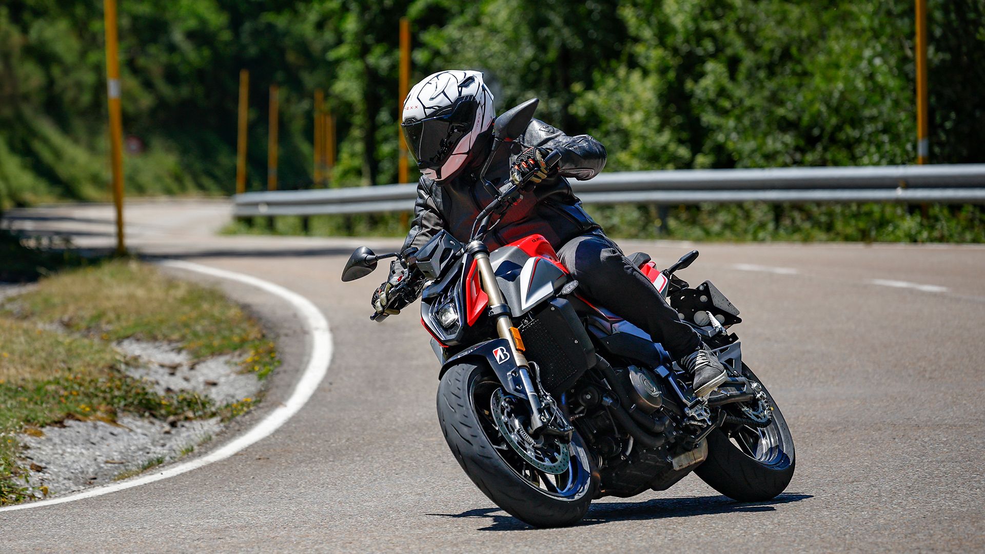 QJMotor SRK600 2026 Accion (22)