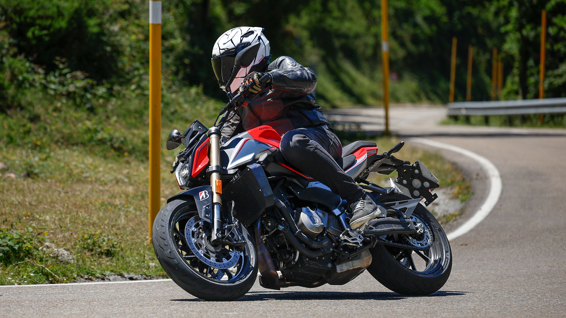 QJMotor SRK600 2026 Accion (23)