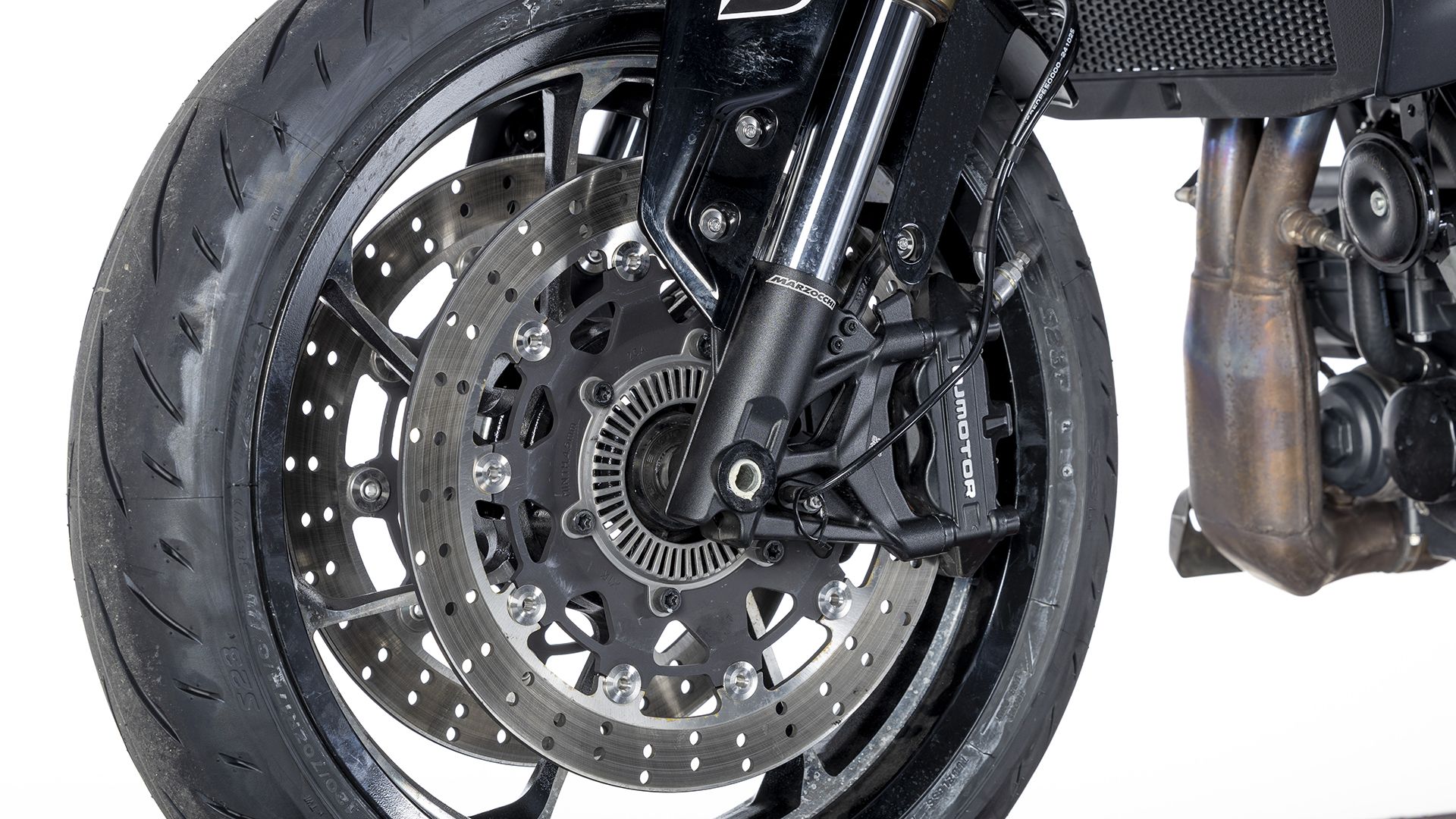 QJMotor SRK600 2026 Detalles (10)