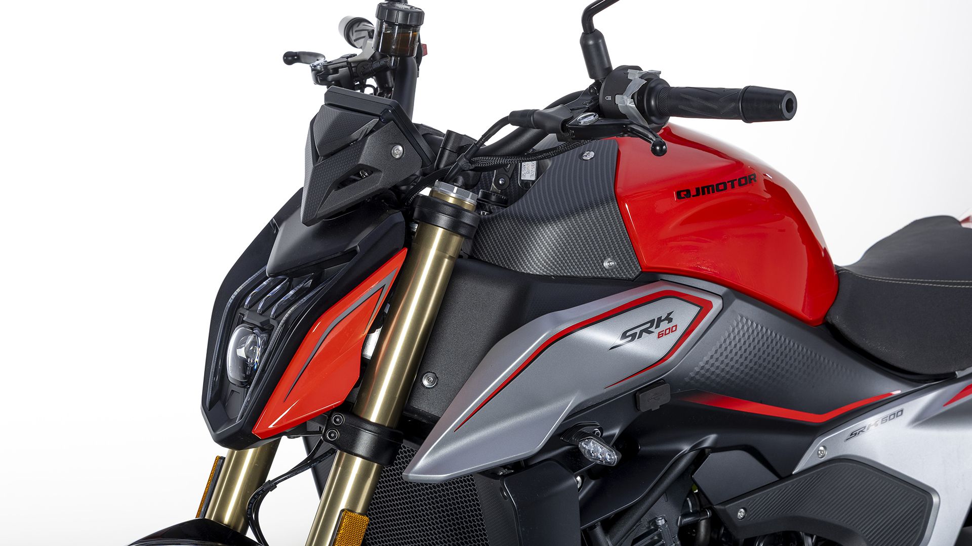 QJMotor SRK600 2026 Detalles (17)