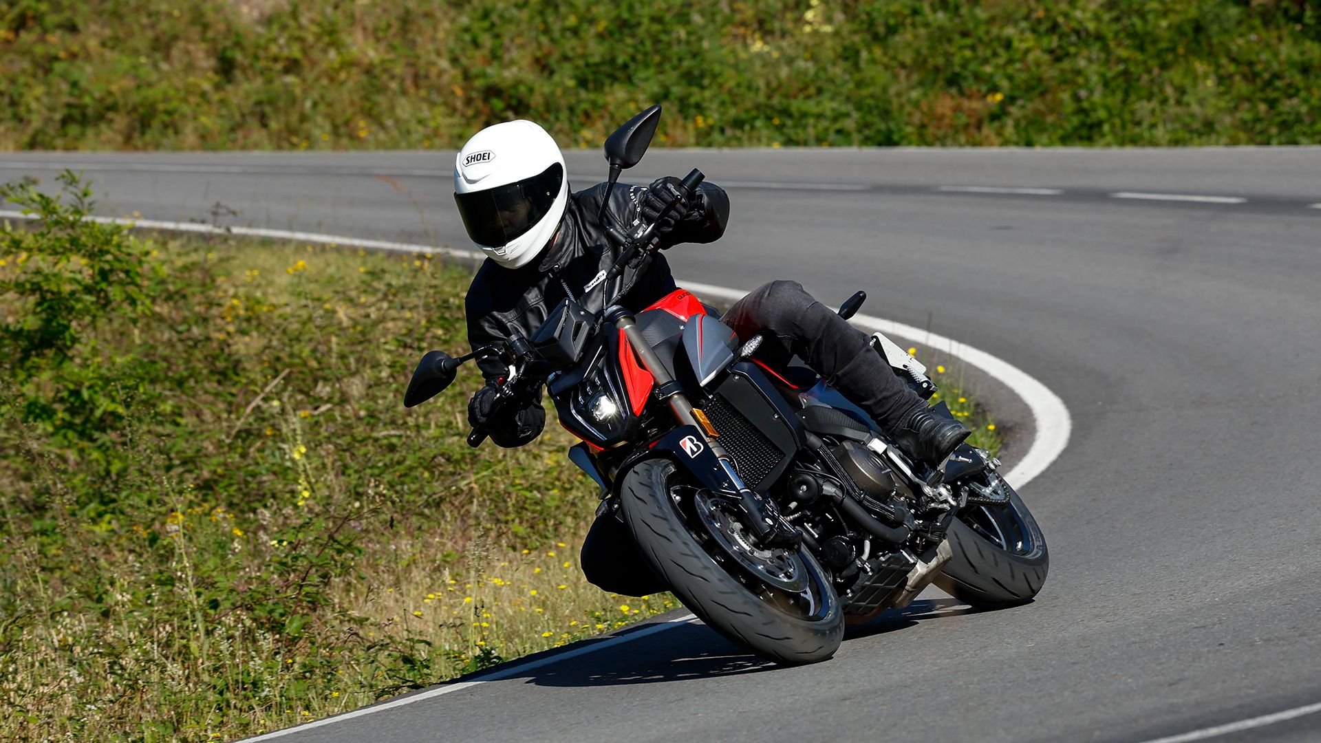 QJMotor SRK 600 en el Master Naked Test