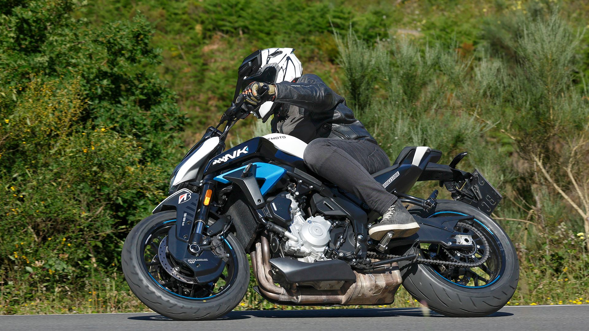 CFMoto 675NK 2026 Accion (3)