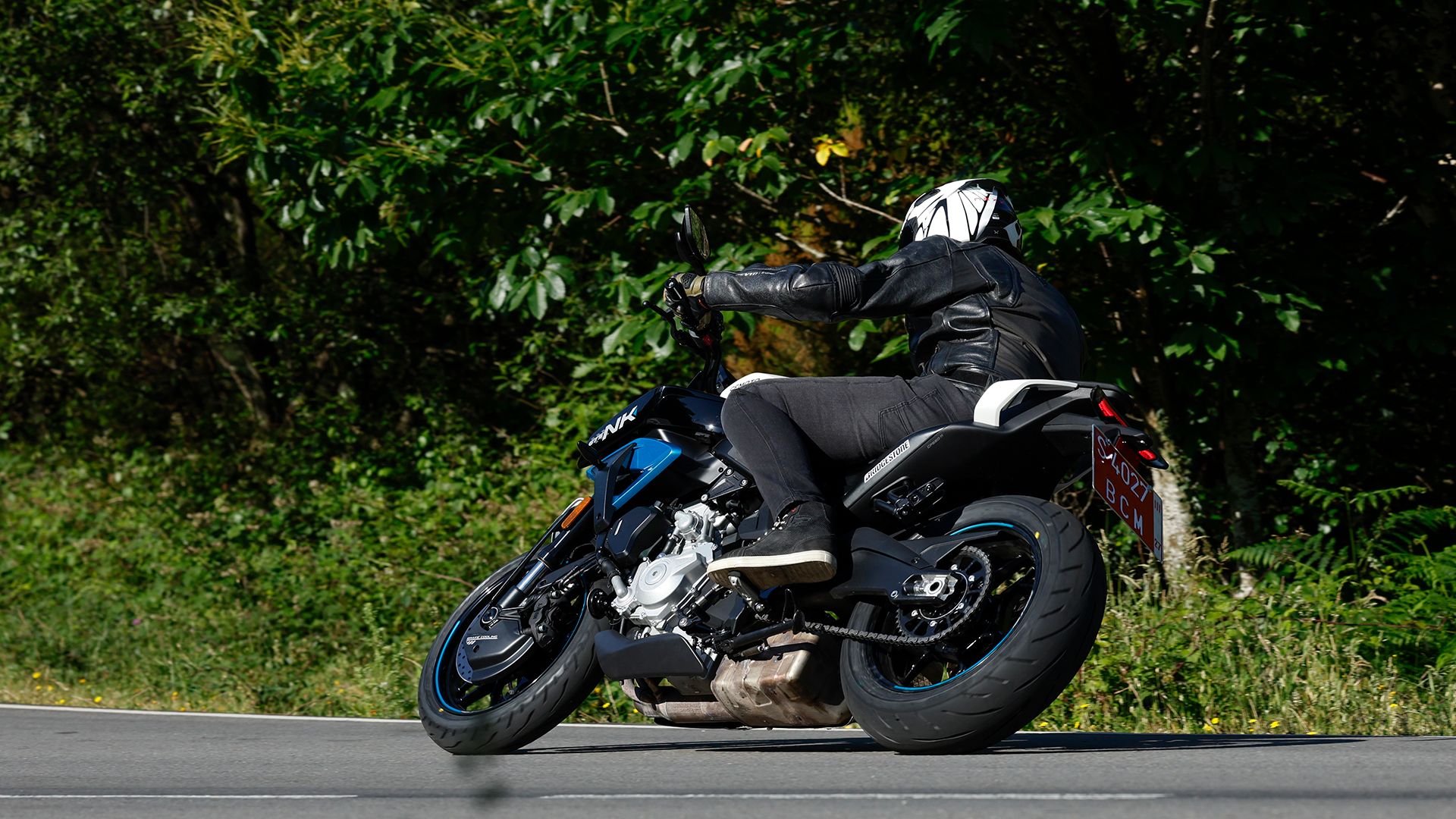 CFMoto 675NK 2026 Accion (4)