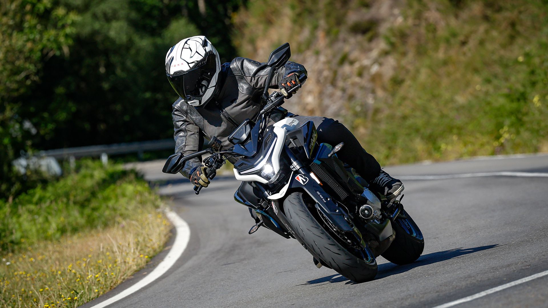 CFMoto 675NK 2026 Accion (7)