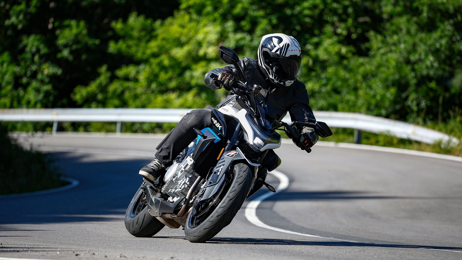 CFMoto 675NK 2026 Accion (10)
