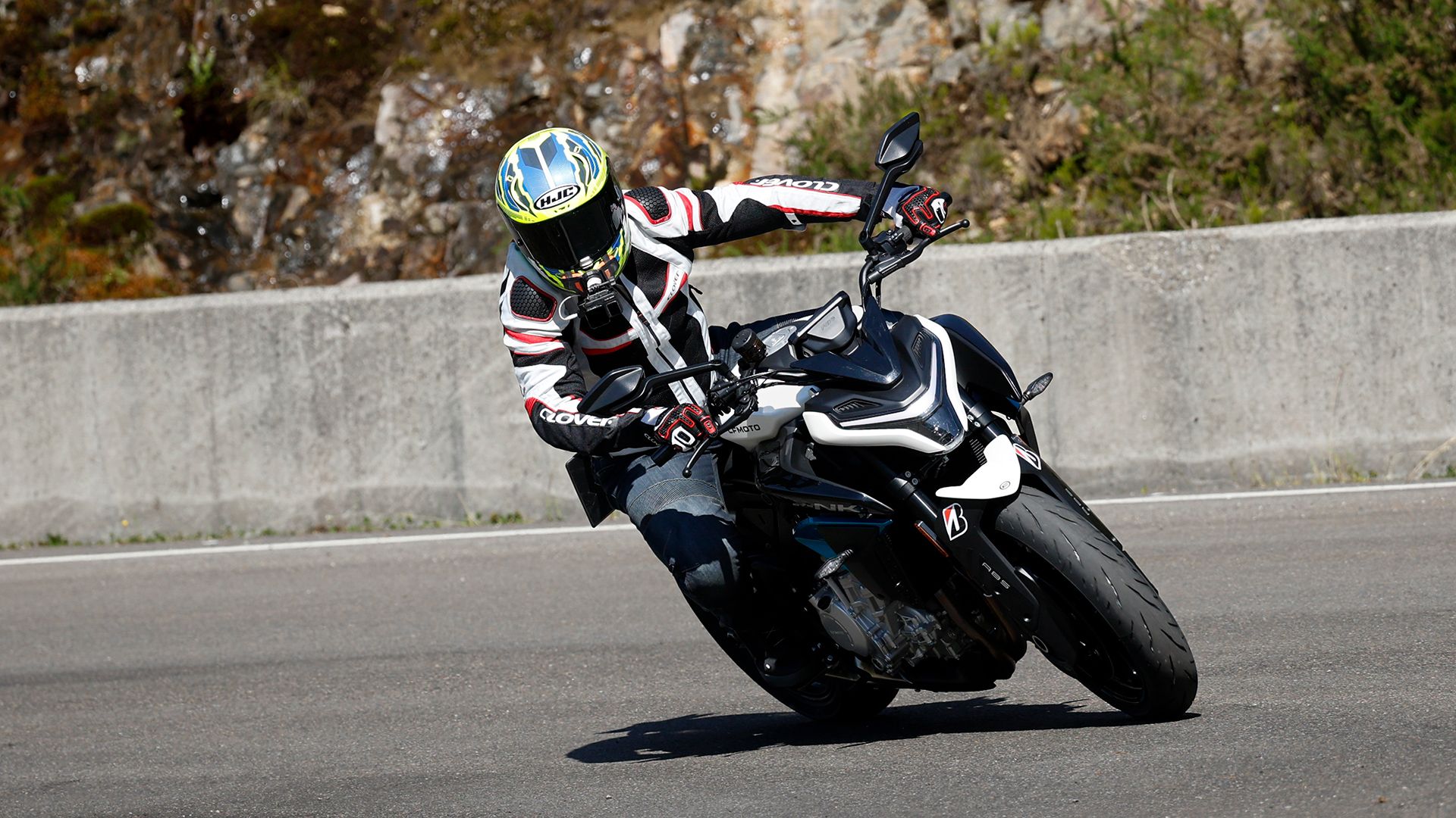 CFMoto 675NK 2026 Accion (12)