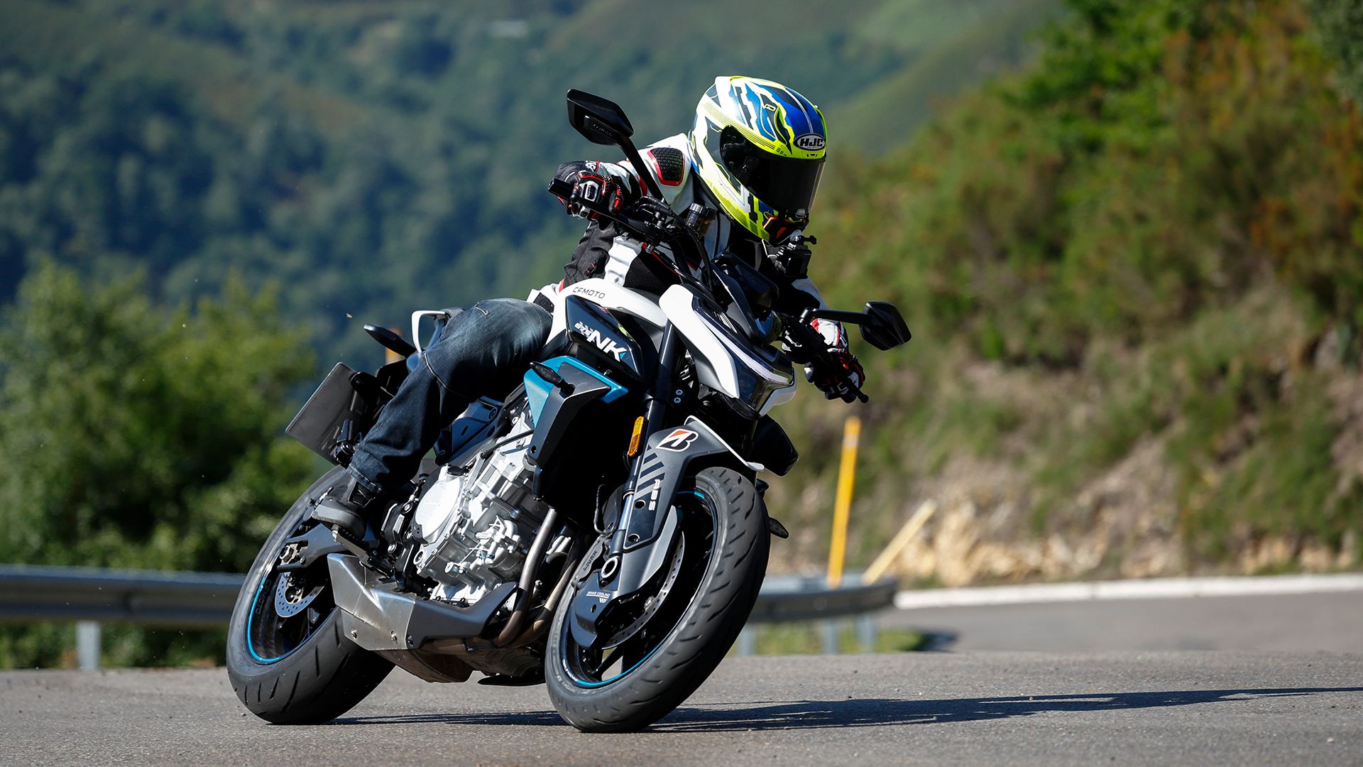 CFMoto 675NK 2026 Accion (16)
