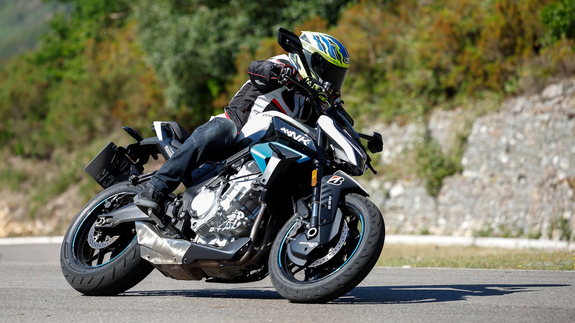 CFMoto 675NK 2026 Accion (17)