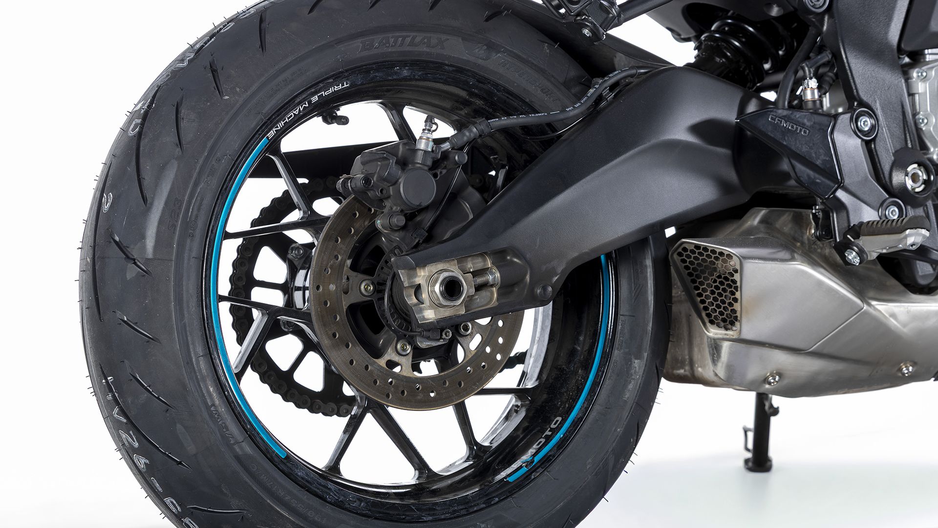 CFMoto 675NK 2026 Detalles (1)
