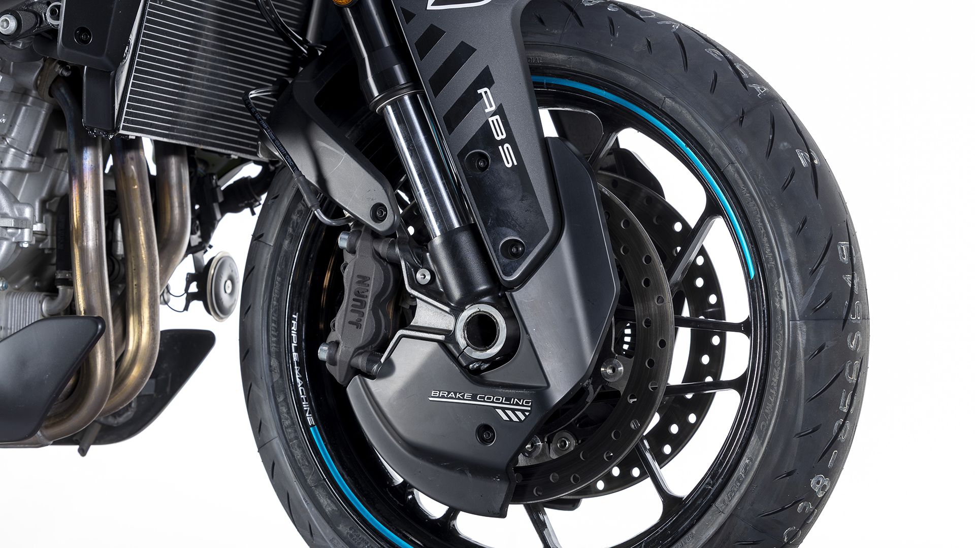 CFMoto 675NK 2026 Detalles (3)