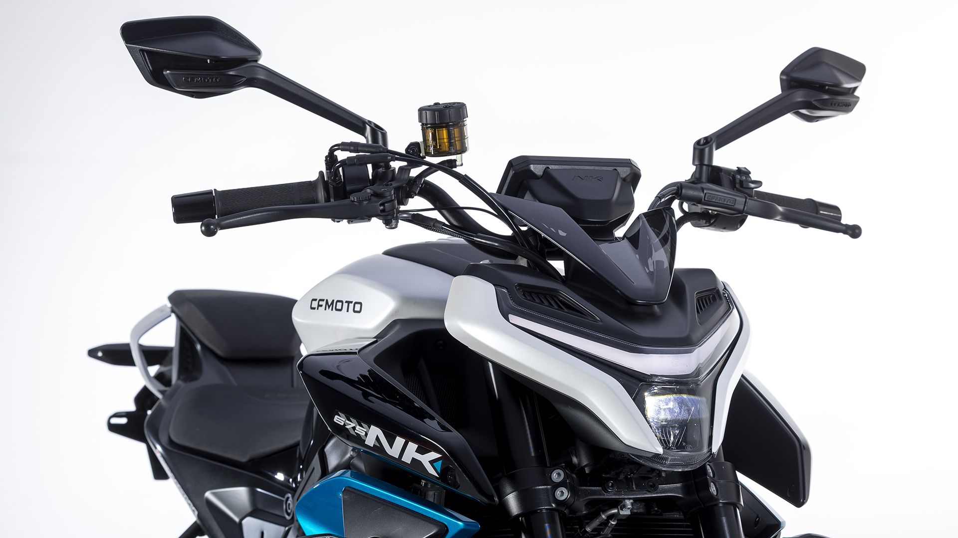 CFMoto 675NK 2026 Detalles (8)
