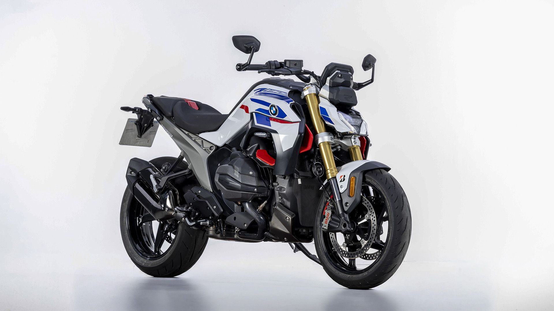 BMW R 1300 R 2026 Estudio (2)