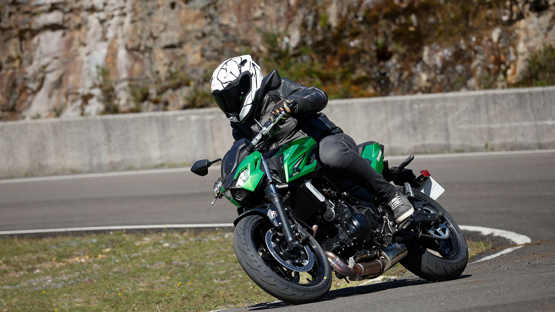 KawasakiI Z650 2026 Accion (6)