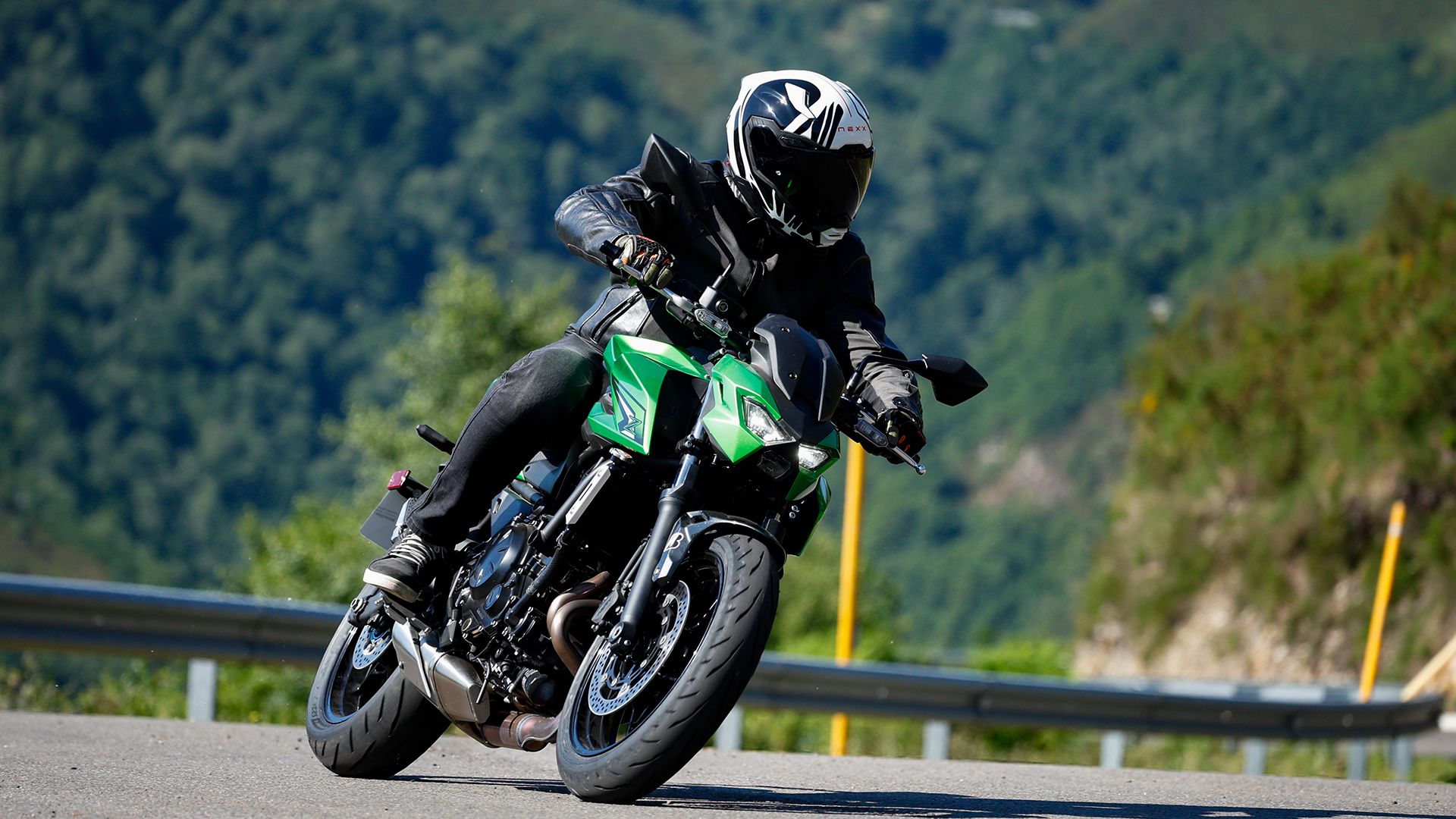 KawasakiI Z650 2026 Accion (10)