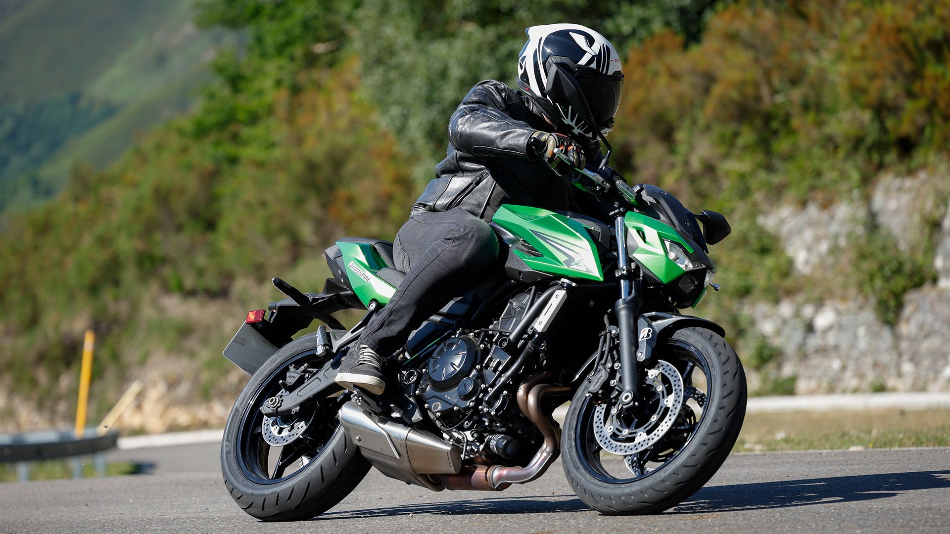KawasakiI Z650 2026 Accion (11)