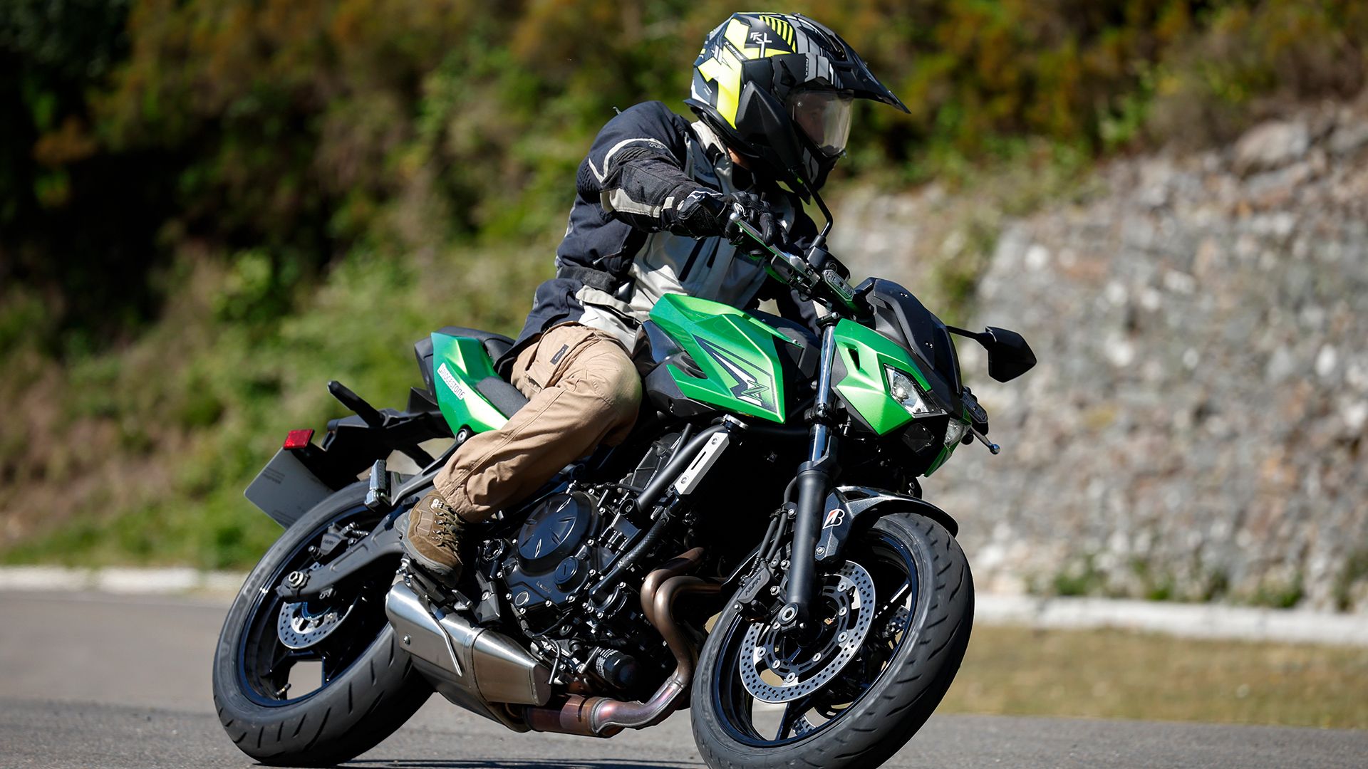 KawasakiI Z650 2026 Accion (18)