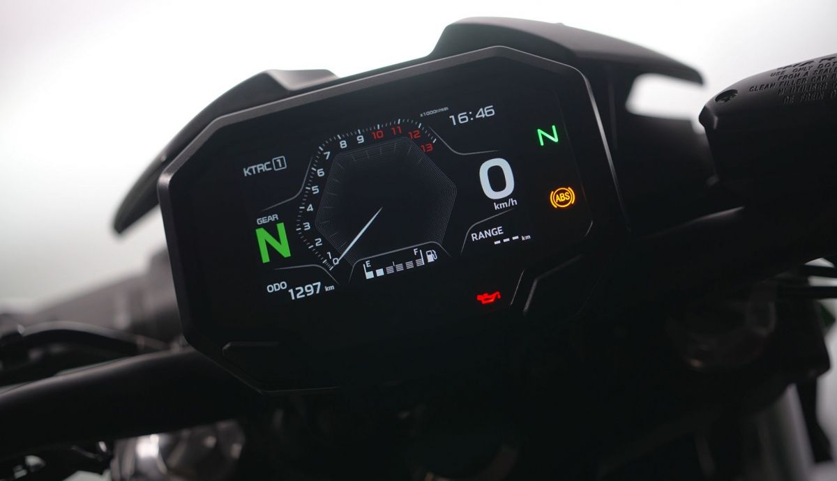 KawasakiI Z650 2026 Detalles pantalla (1)