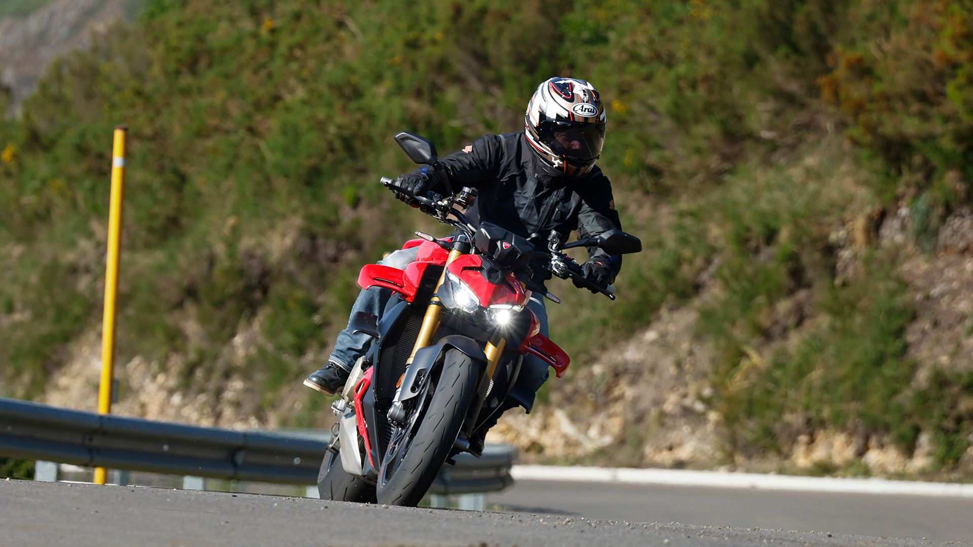 Ducati Streetfighter V4 S 2026 Accion (1)