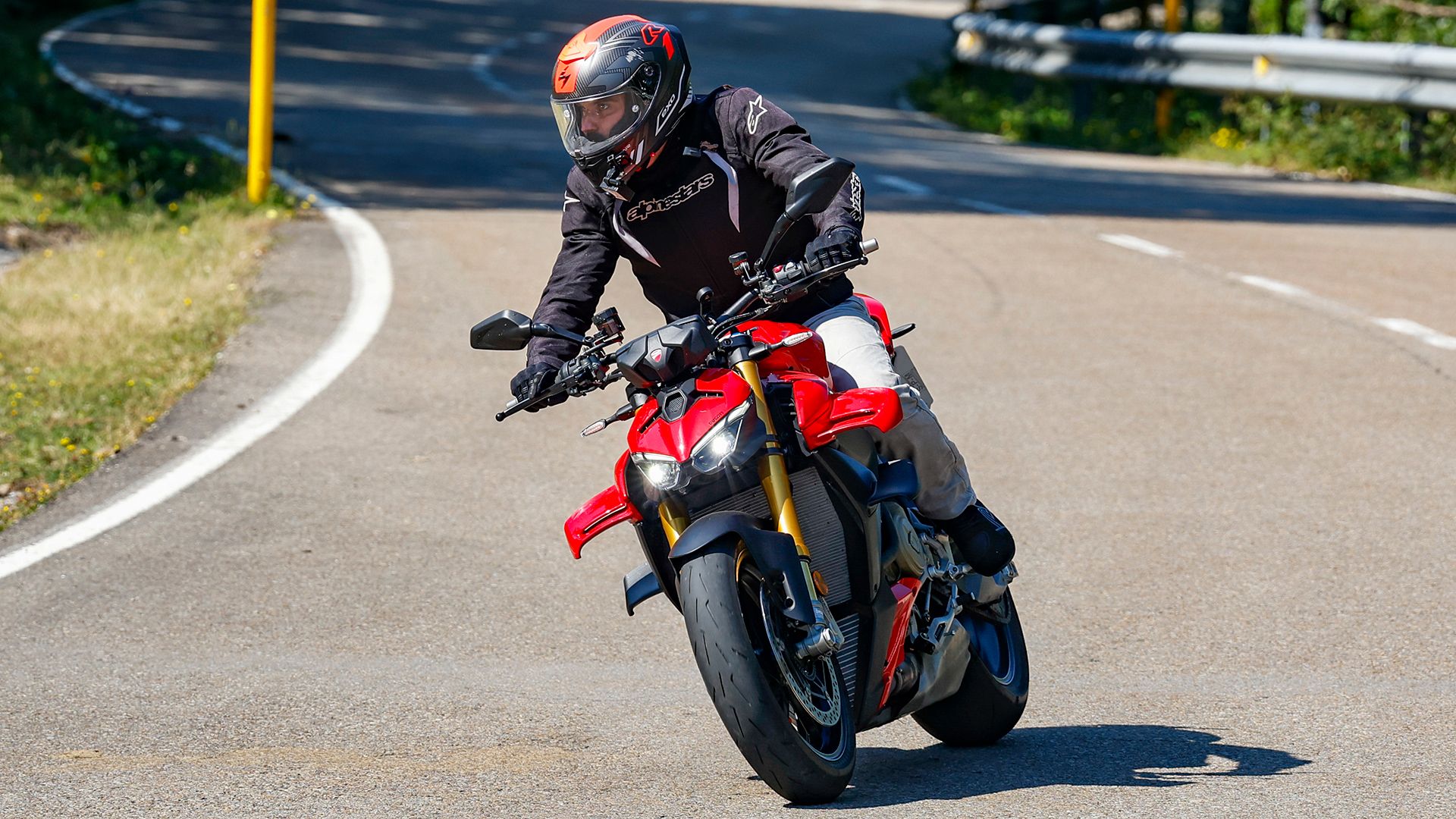 Ducati Streetfighter V4 S 2026 Accion (11)