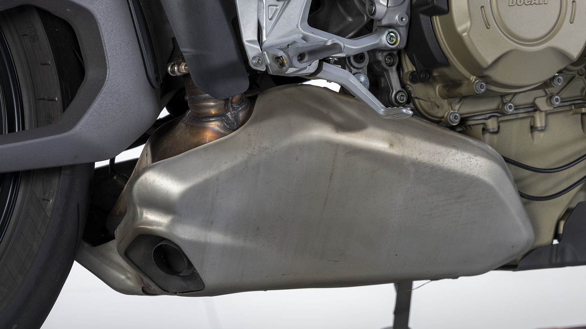 Ducati Streetfighter V4 S 2026 Detalles (2)
