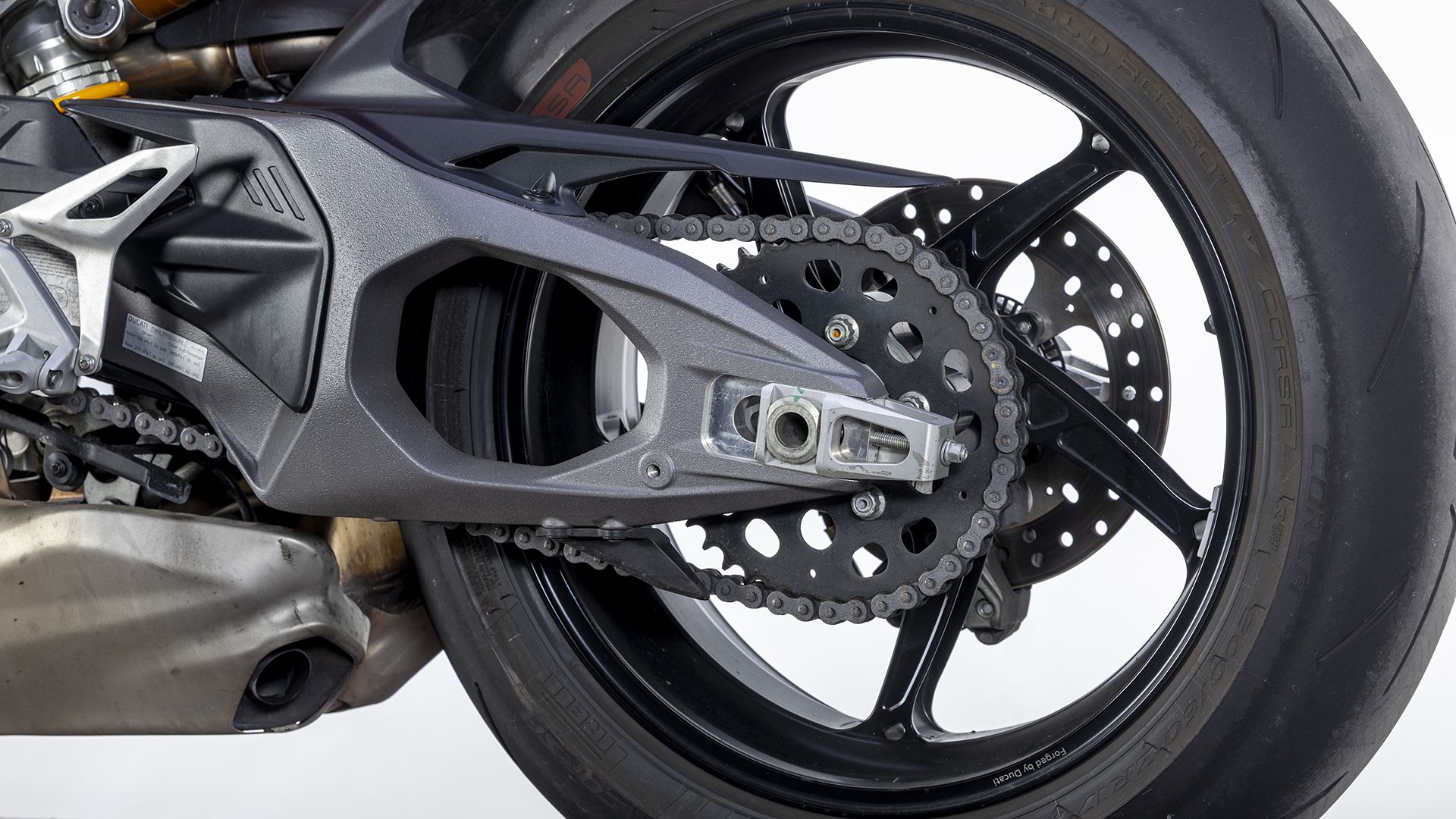 Ducati Streetfighter V4 S 2026 Detalles (18)