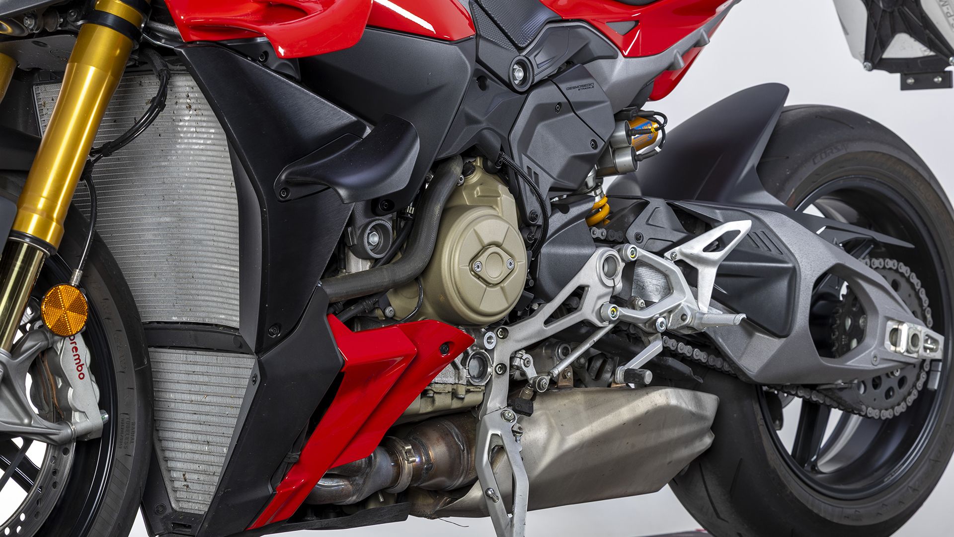 Ducati Streetfighter V4 S 2026 Detalles (26)