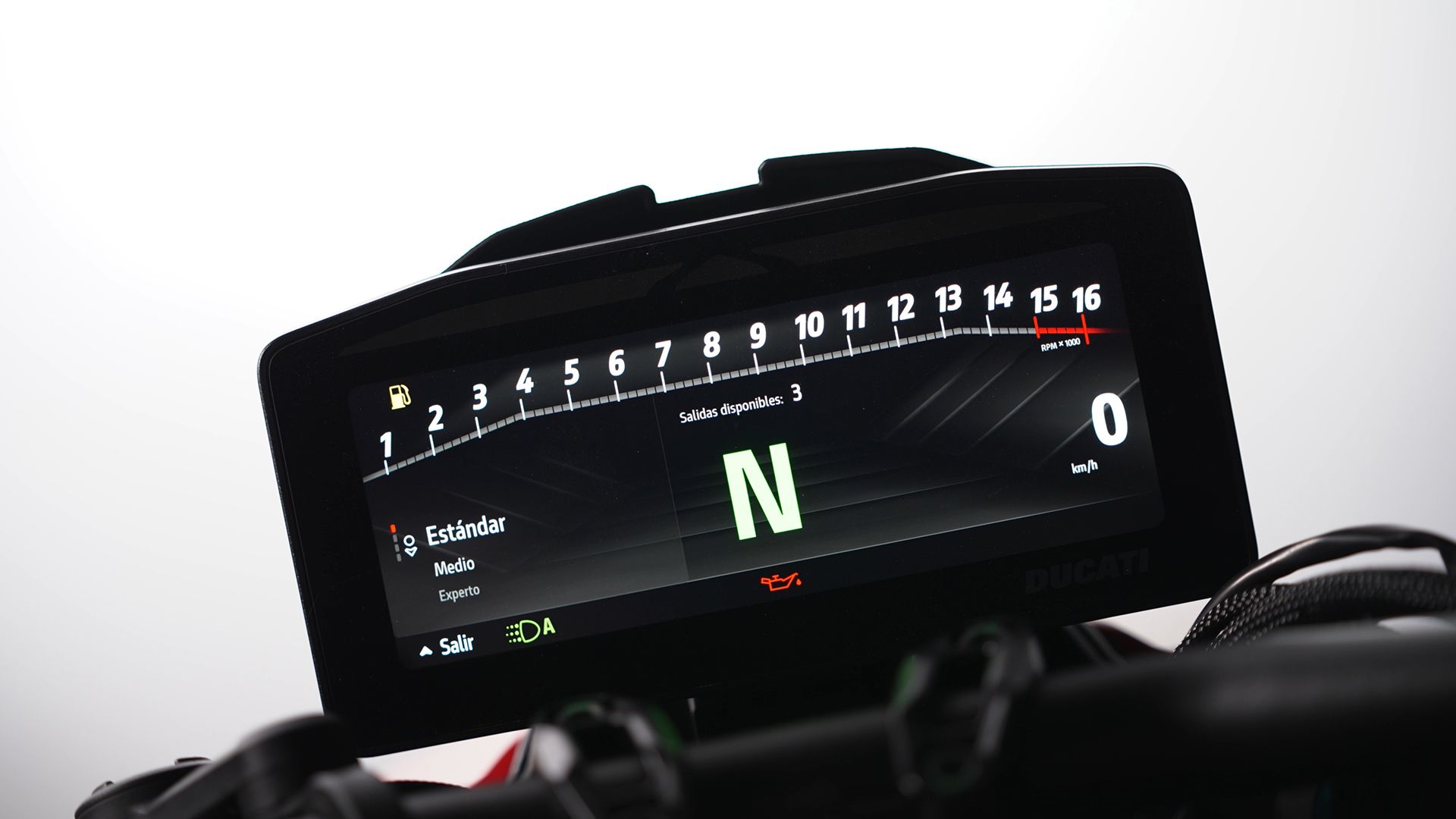 Ducati Streetfighter V4 S 2026 Detalles pantalla (2)