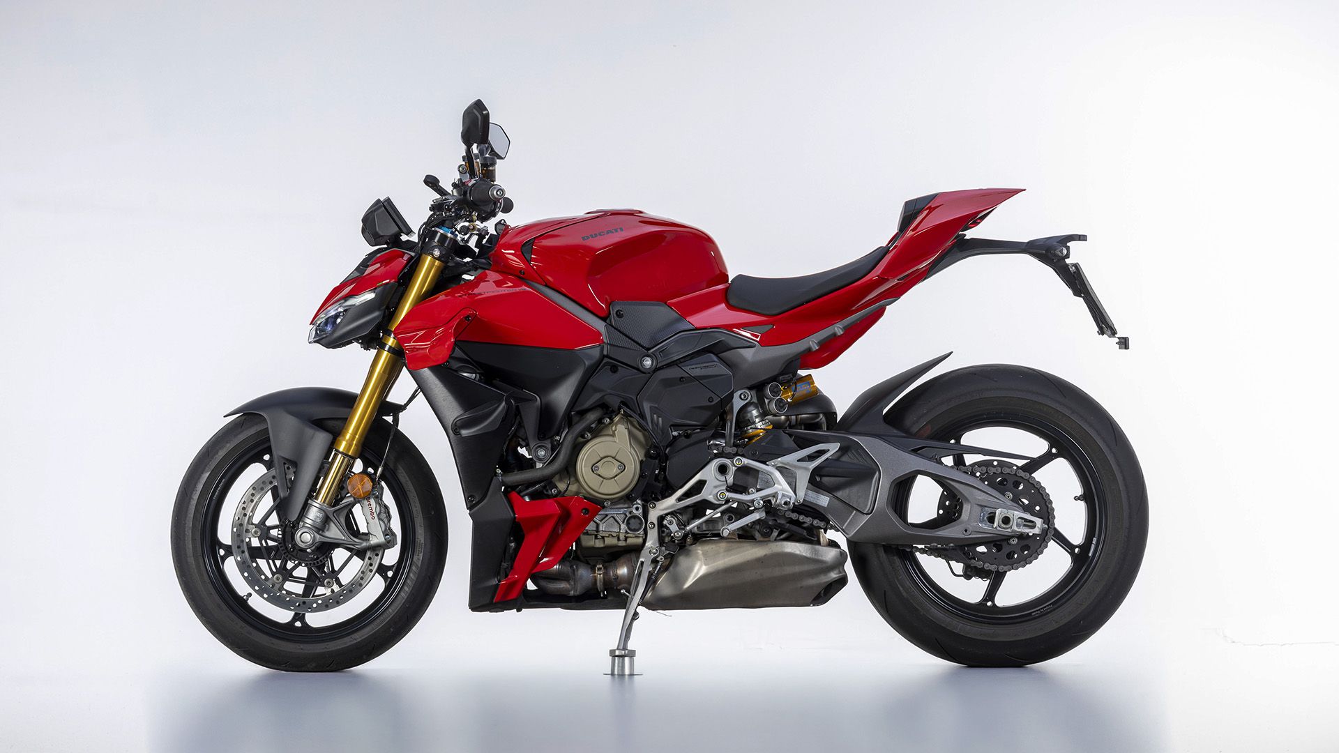 Ducati Streetfighter V4 S 2026 Estudio (3)