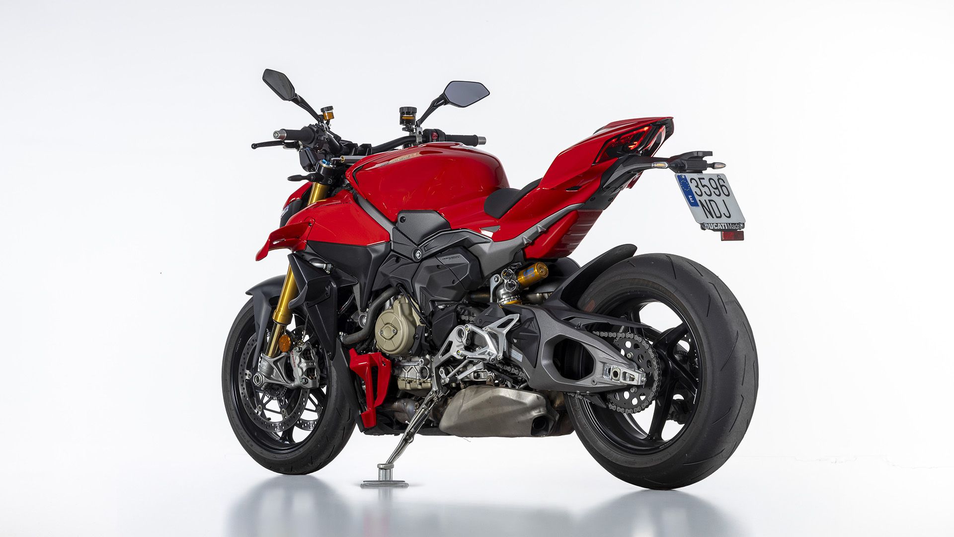 Ducati Streetfighter V4 S 2026 Estudio (4)