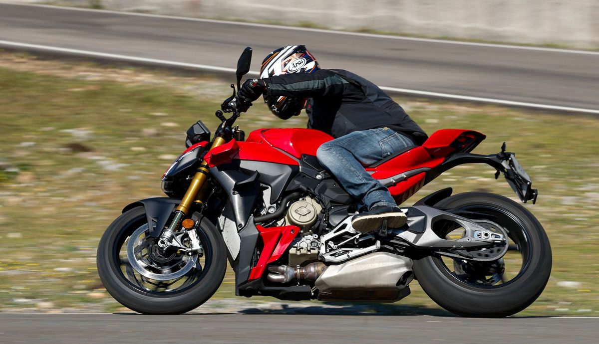 Ducati Streetfighter V4 S 2026 Accion (8)