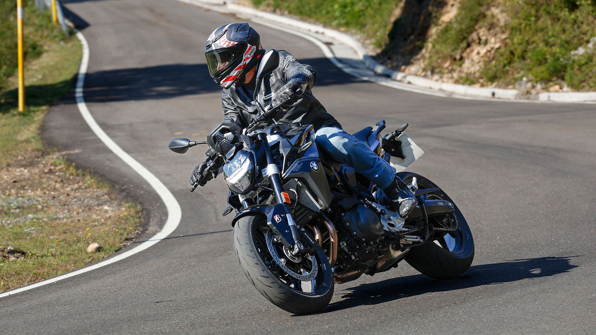 BMW F 900 R 2026 Accion (4)