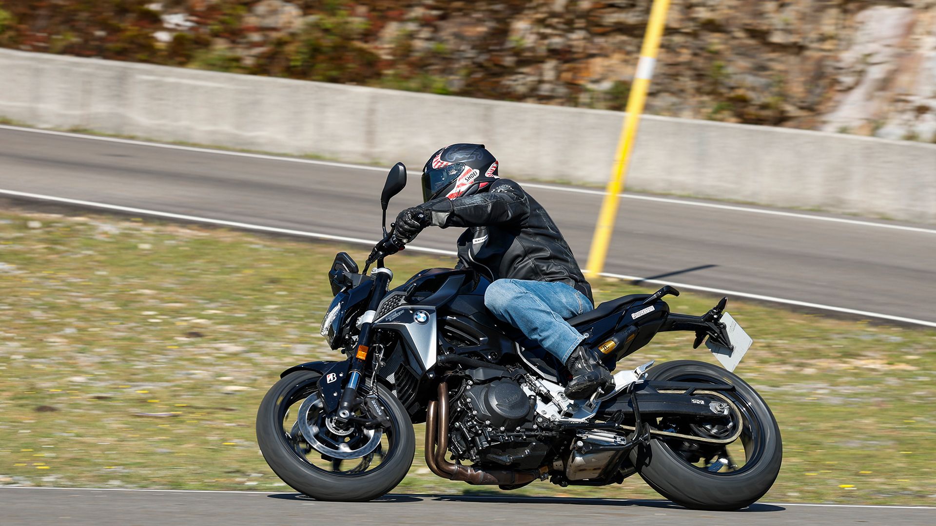 BMW F 900 R 2026 Accion (8)