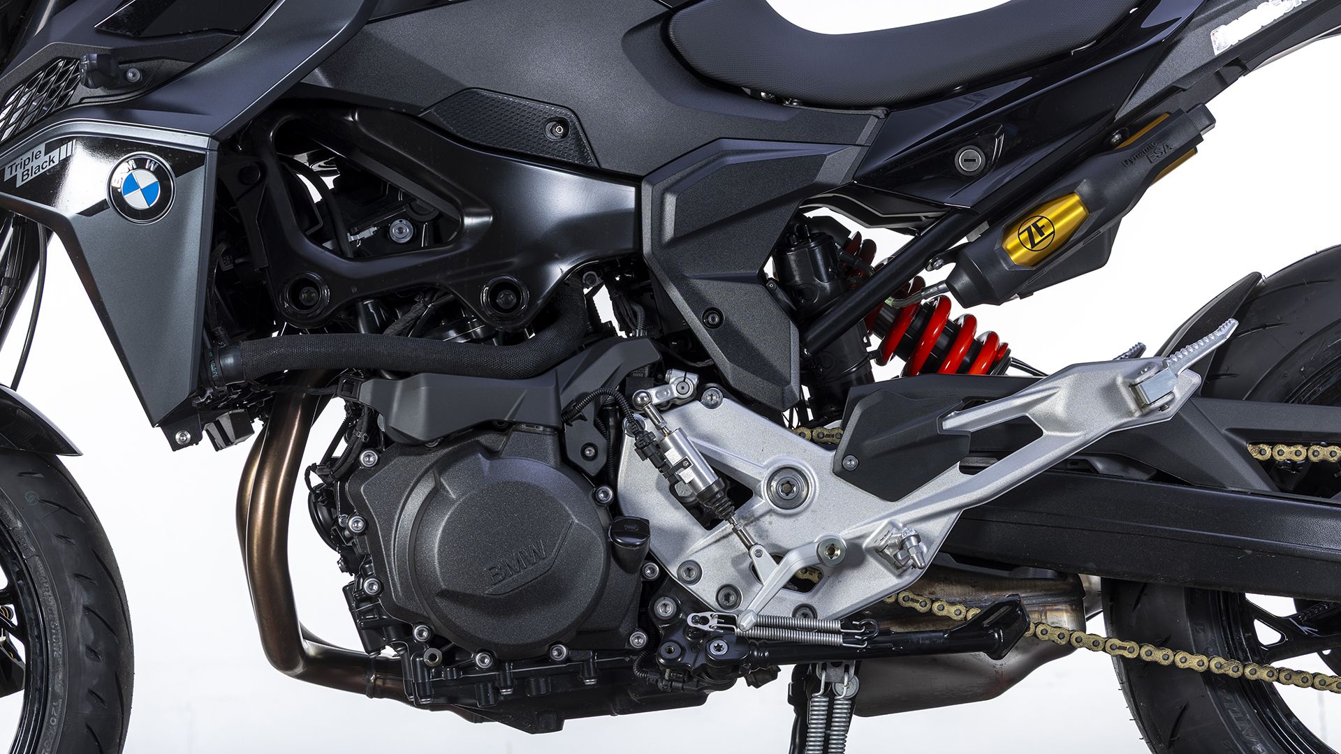 BMW F 900 R 2026 Detalles (4)