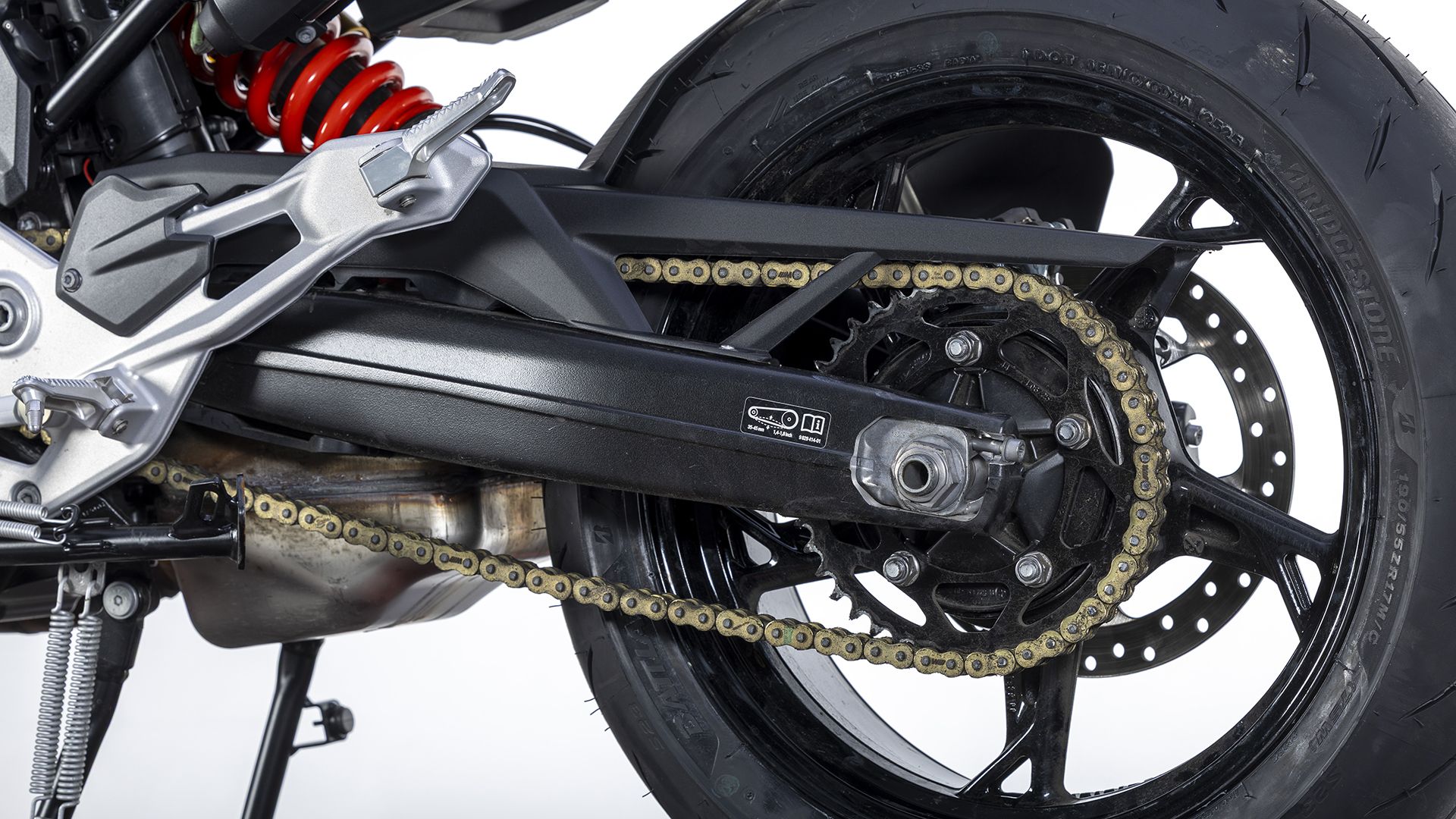 BMW F 900 R 2026 Detalles (8)