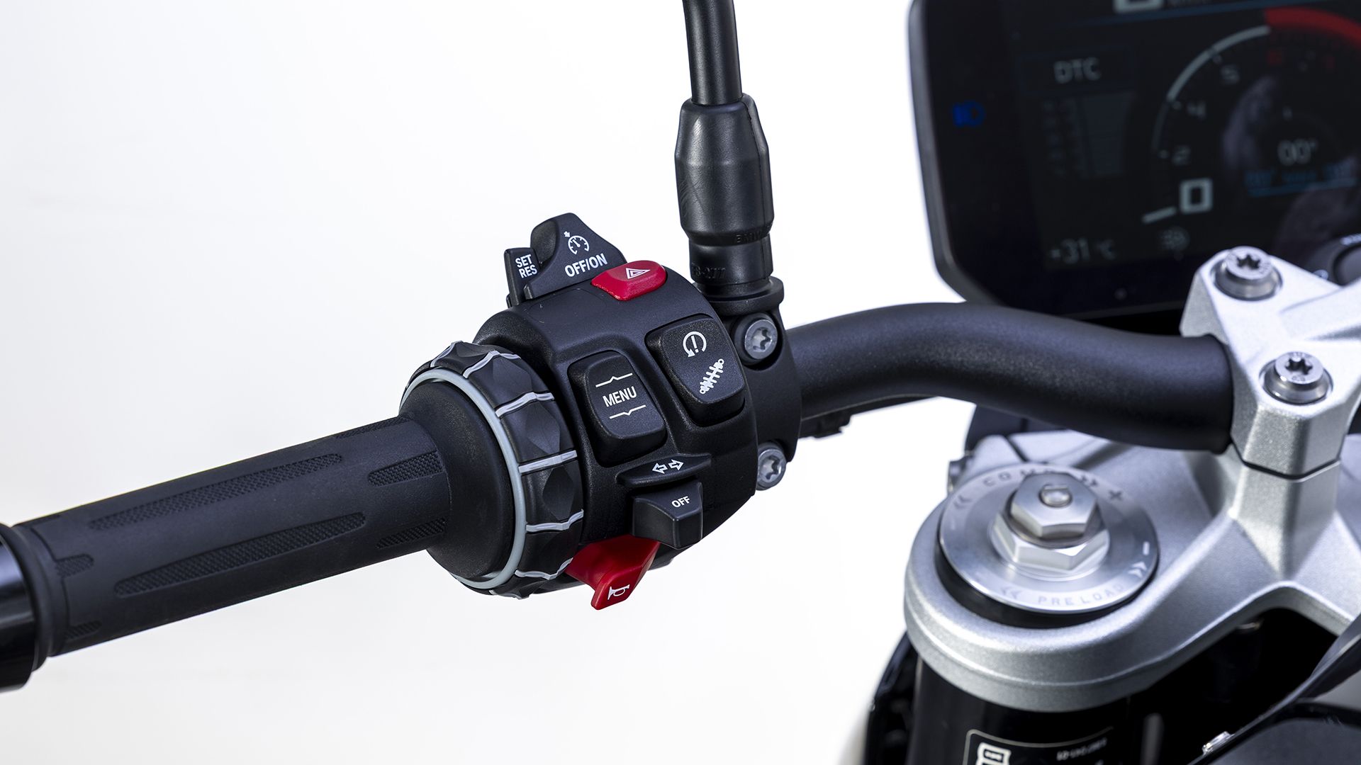 BMW F 900 R 2026 Detalles (18)