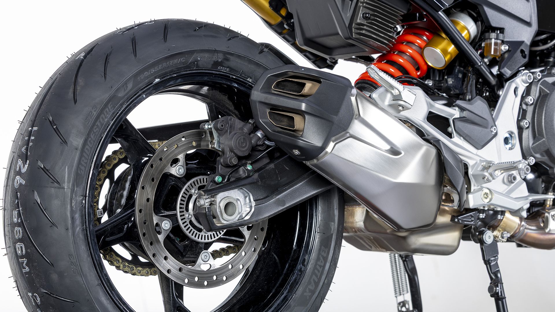 BMW F 900 R 2026 Detalles (23)