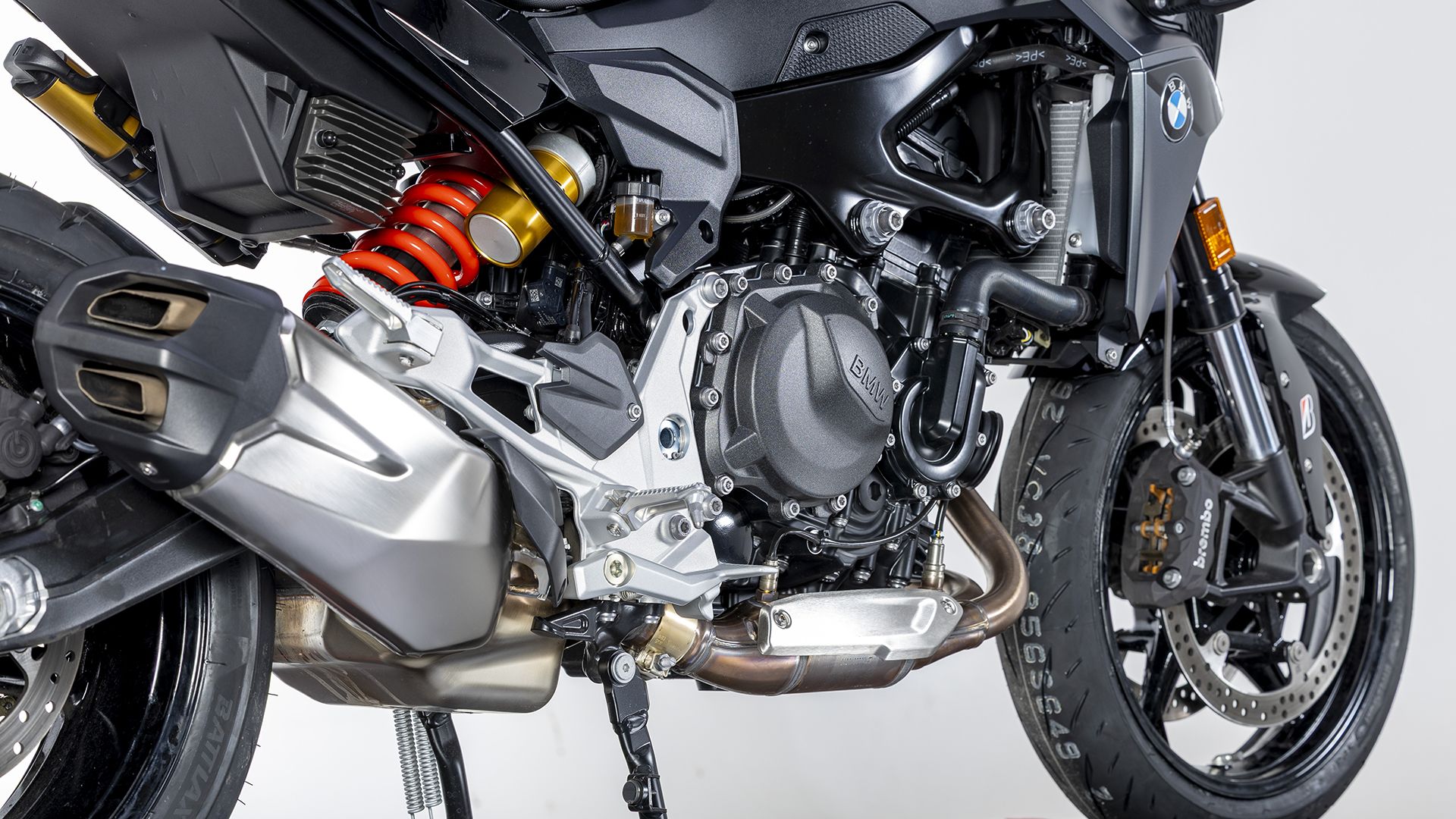 BMW F 900 R 2026 Detalles (25)