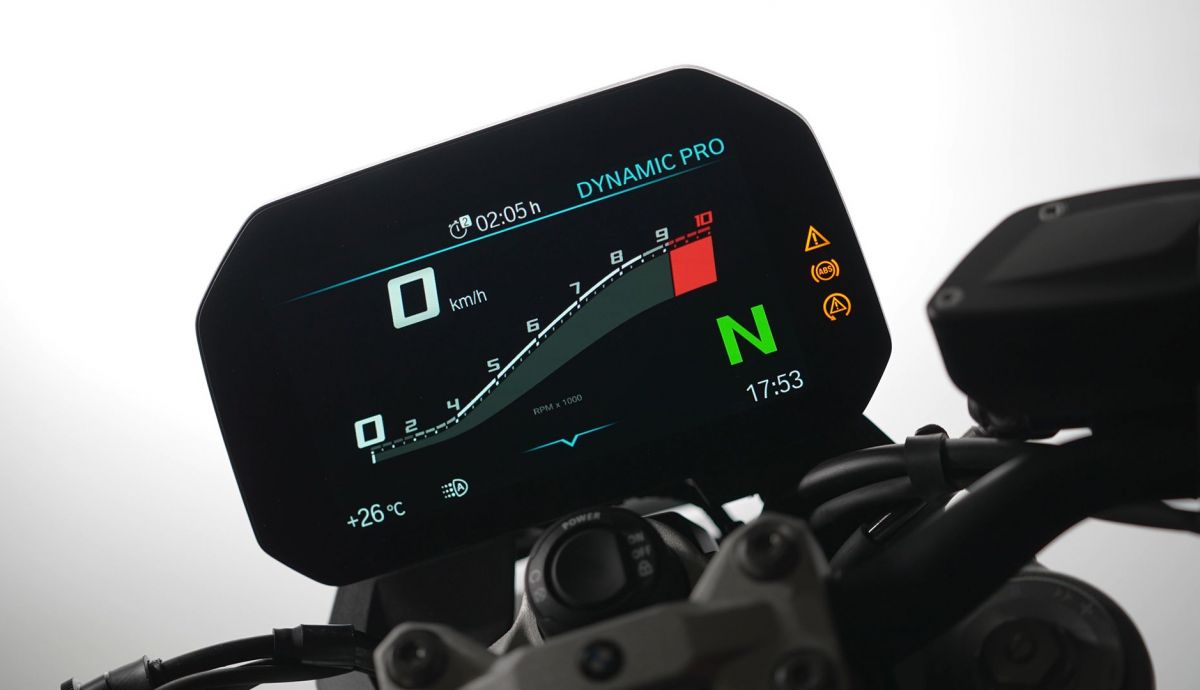 BMW F 900 R 2026 Detalles pantalla (1)
