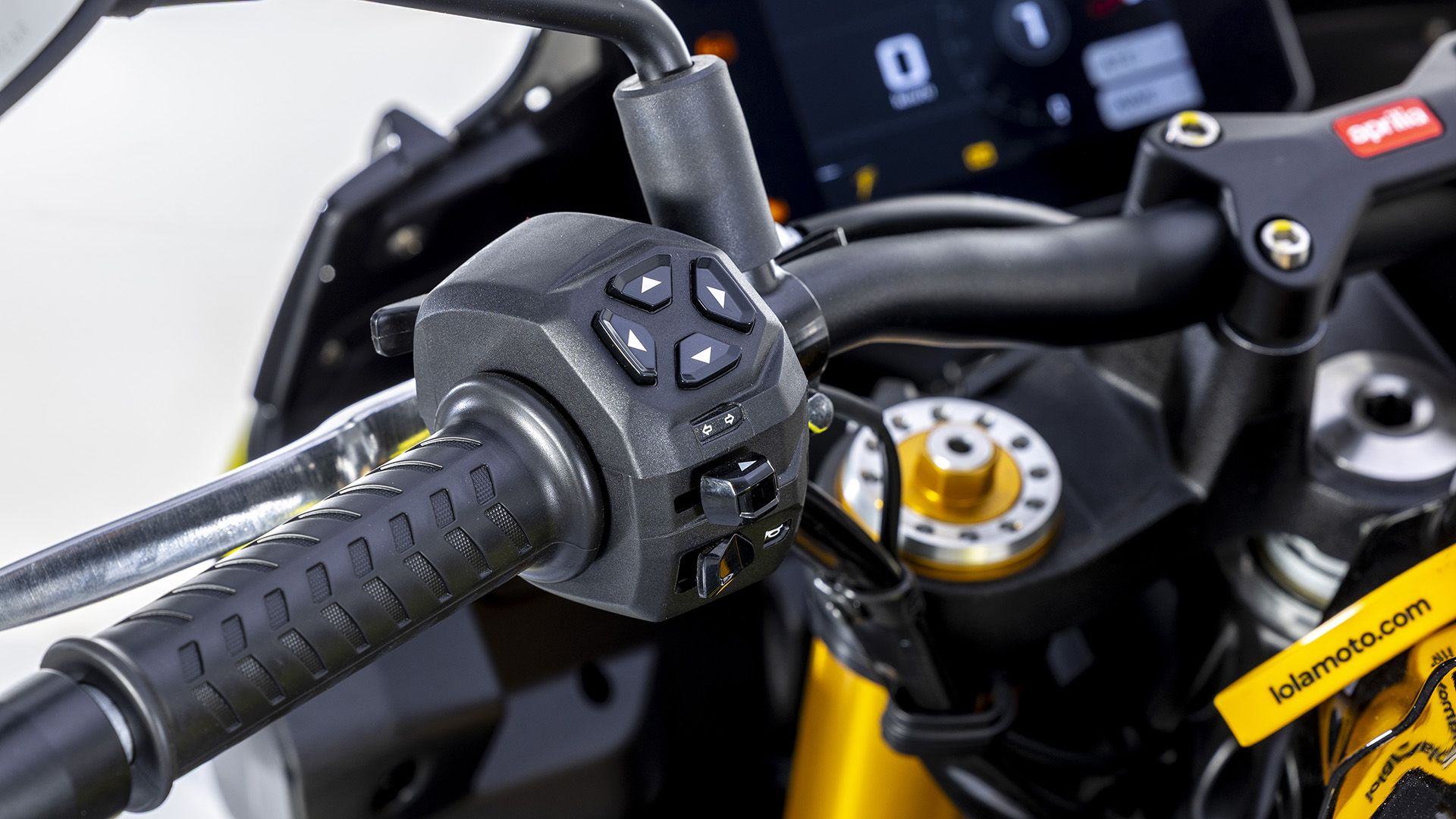 Aprilia Tuono 660 Factory 2026 Detalles (27)