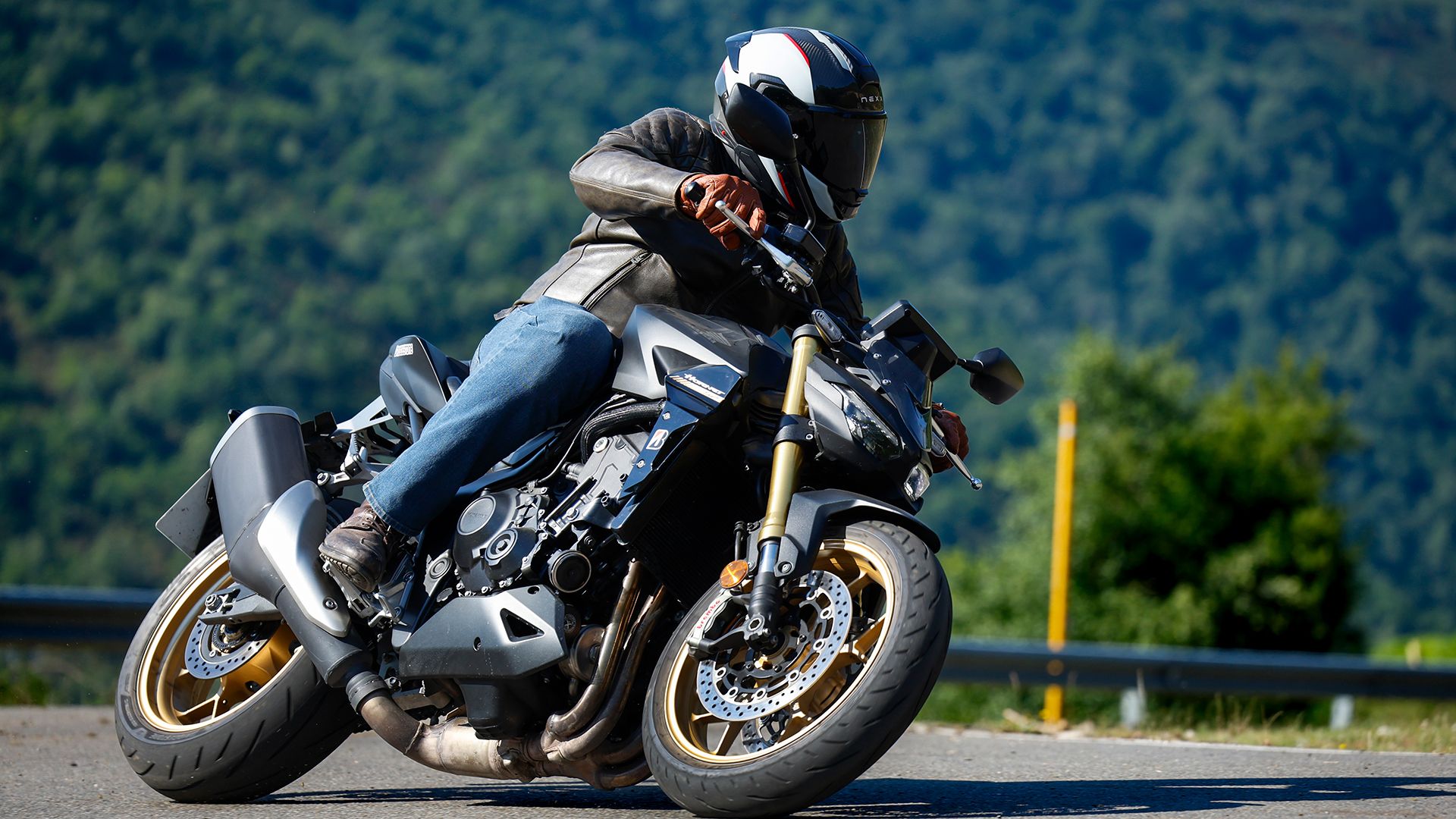 Honda CB1000 Hornet SP 2026 Accion (15)