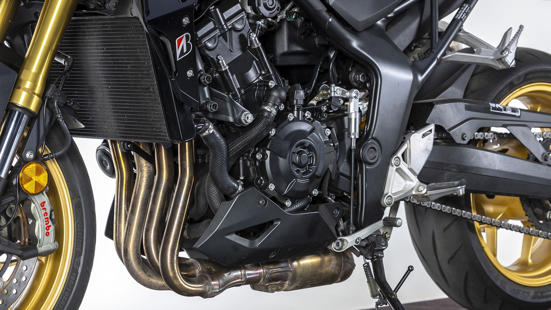 Honda CB1000 Hornet SP 2026 Detalles (16)
