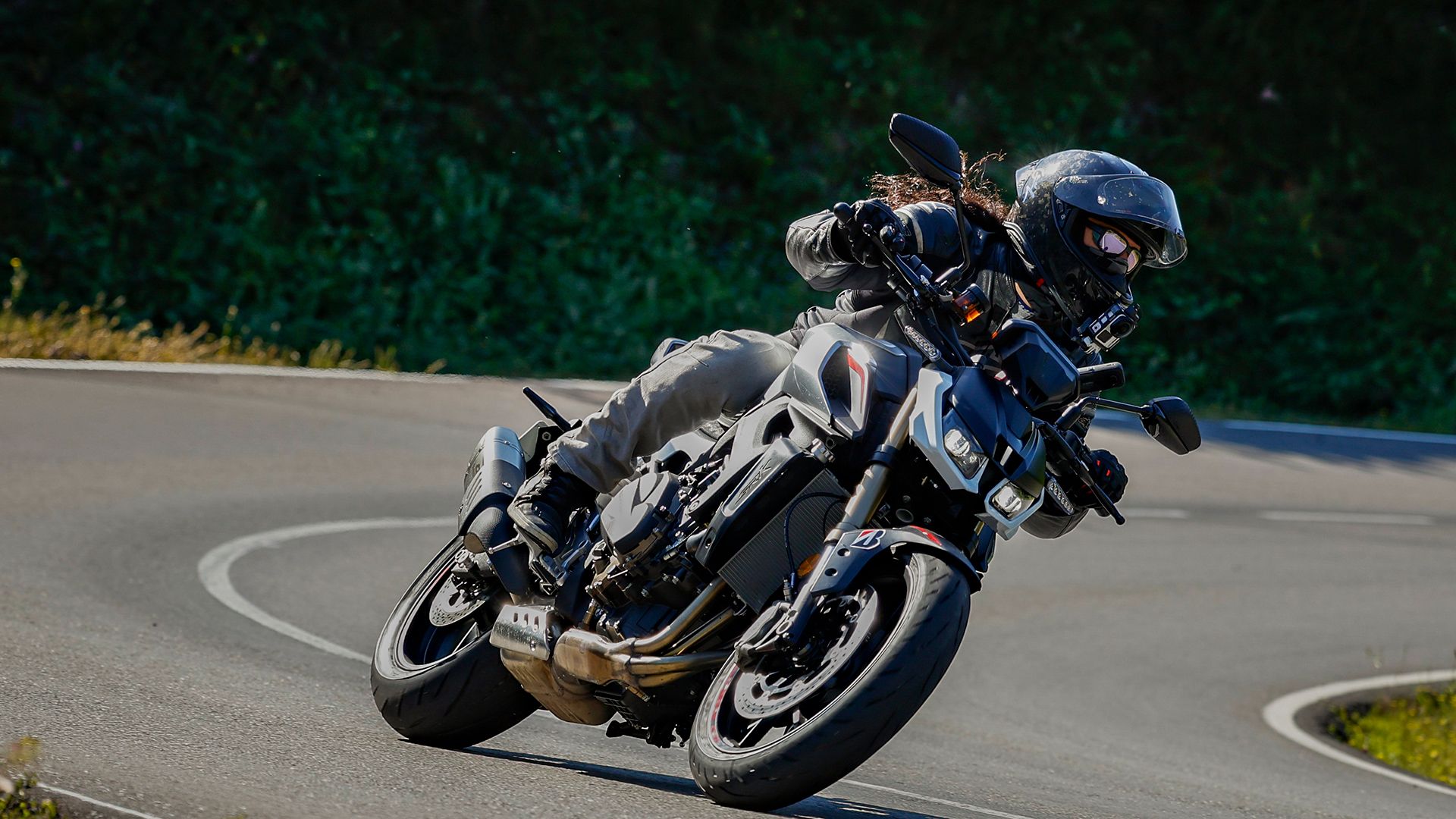 QJMotor SRK800 2026 Accion (4)