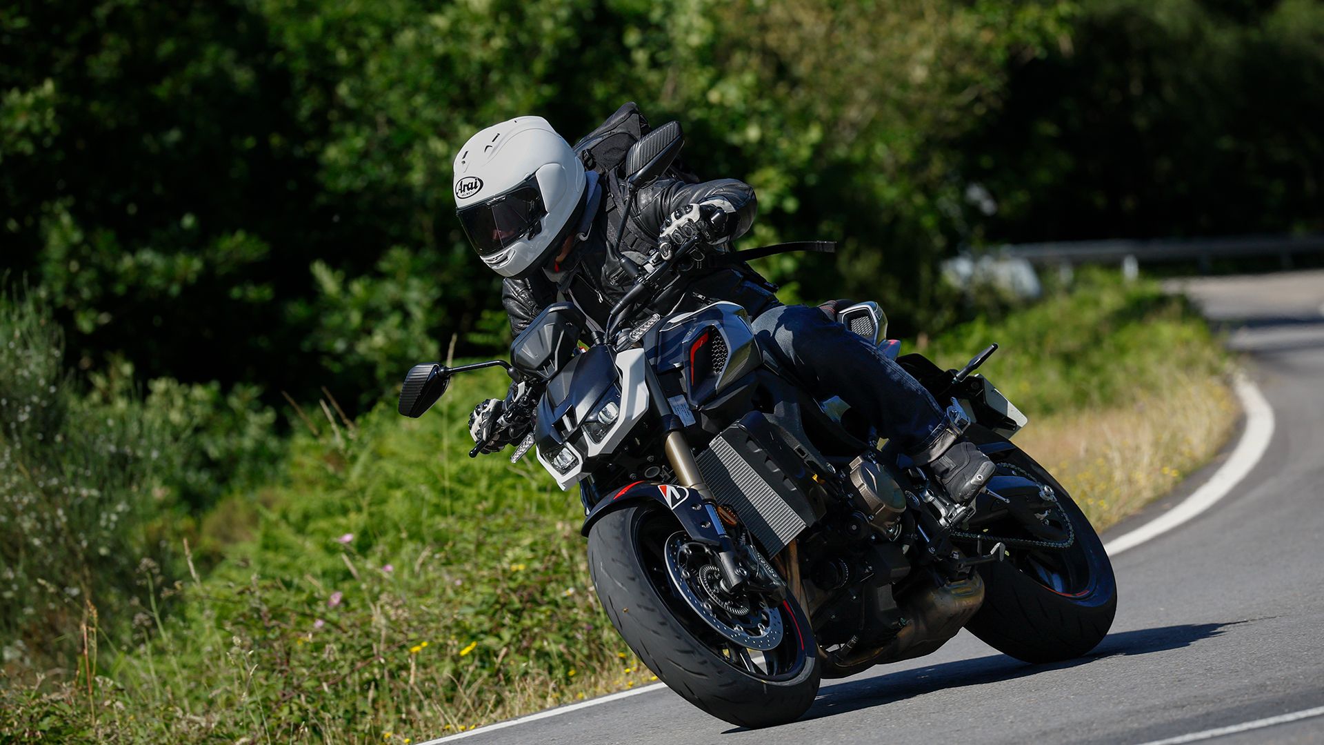 QJMotor SRK800 2026 Accion (7)