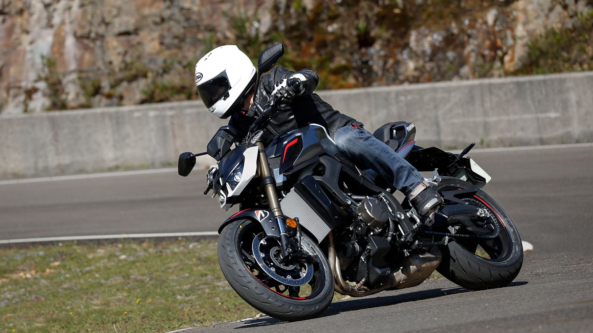 QJMotor SRK800 2026 Accion (12)