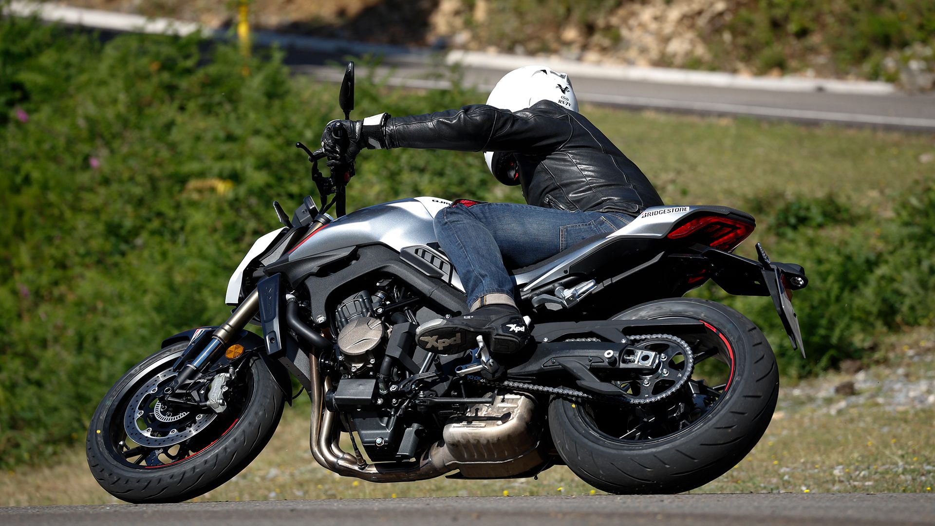 QJMotor SRK800 2026 Accion (13)