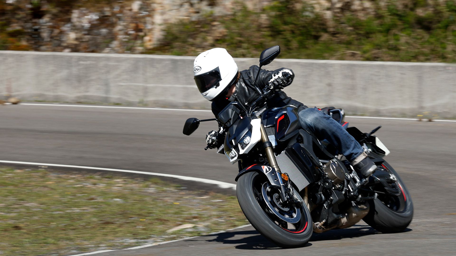 QJMotor SRK800 2026 Accion (19)