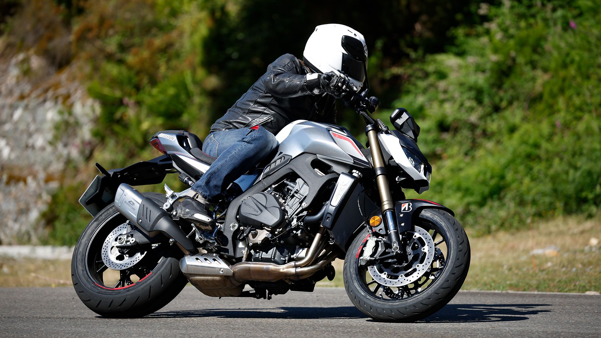 QJMotor SRK800 2026 Accion (24)