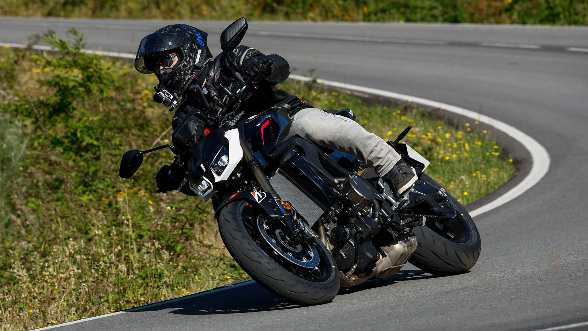 QJMotor SRK800 2026 Accion (27)