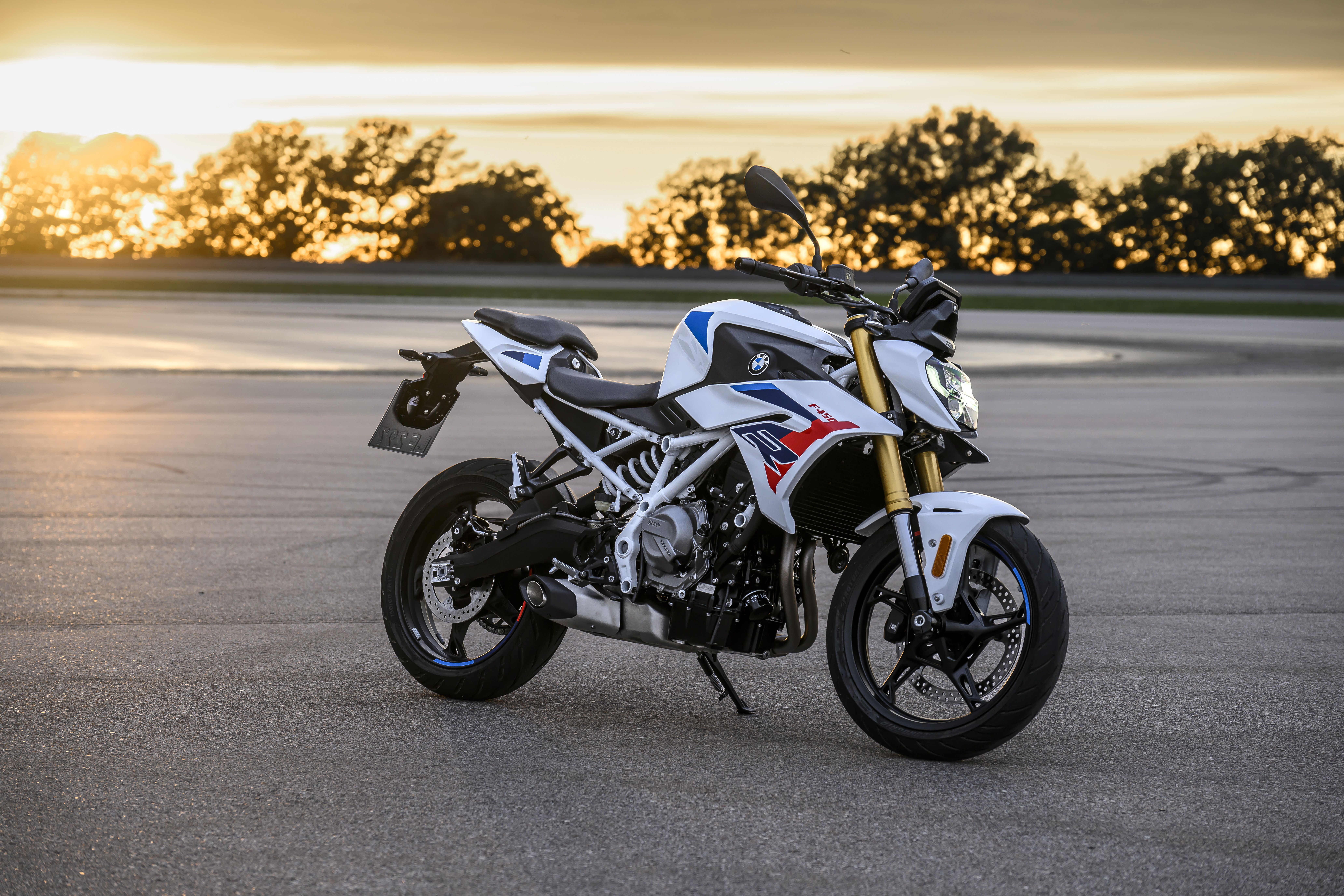 BMW F 450 R 2027: 48 CV, 175 kg y un embrague que evita utilizar la maneta