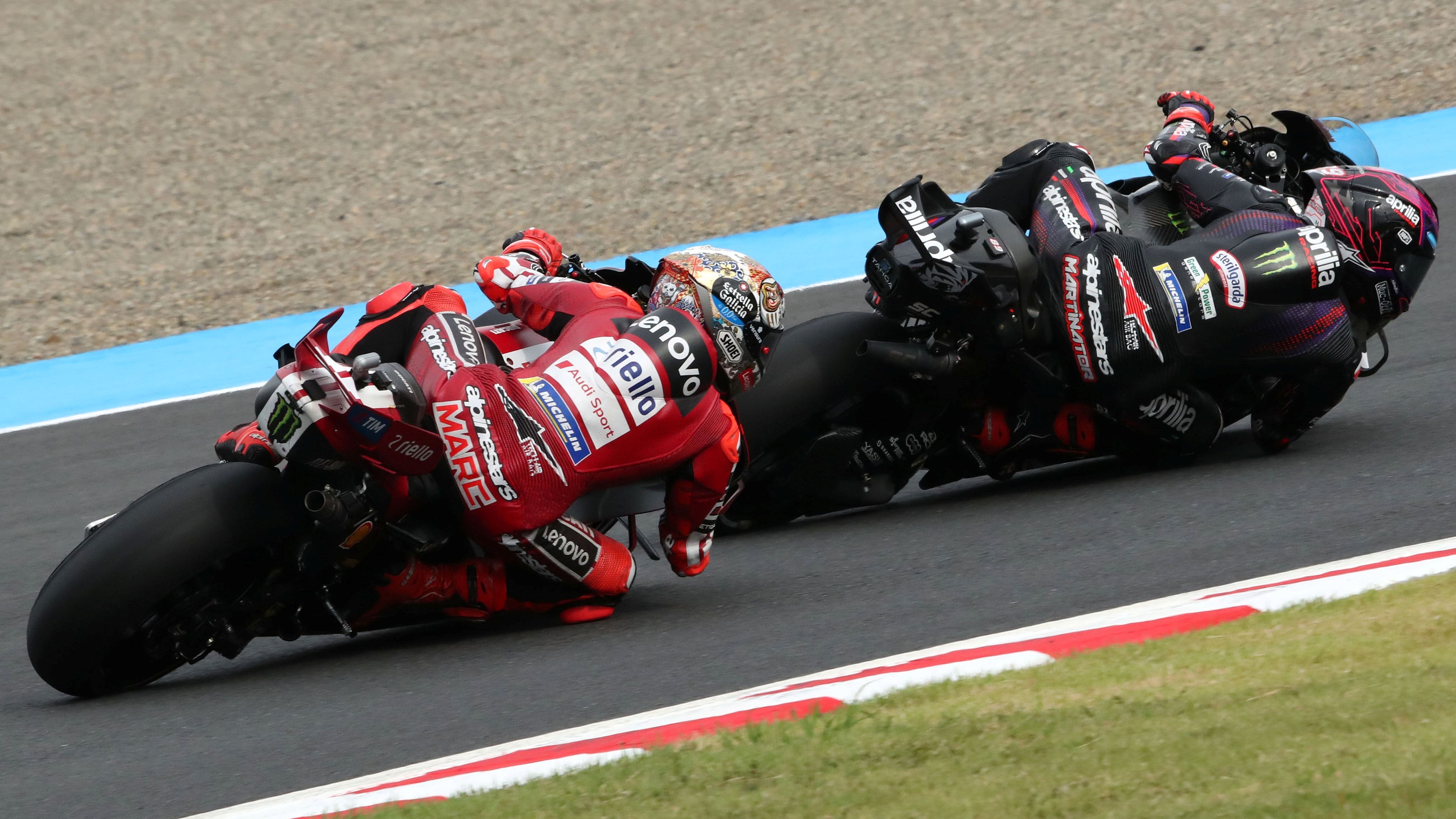 Marc Márquez persigue a Jorge Martín, MotoGP Japón 2026